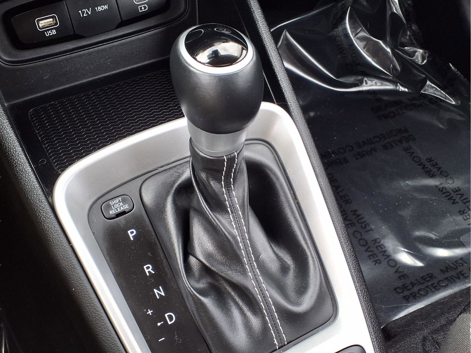 Used 2023 Hyundai Venue SEL w/ Cargo Package image 20