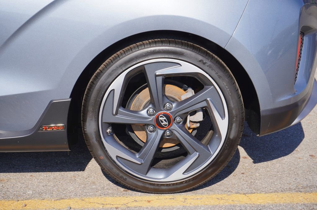Used 2019 Hyundai Veloster Turbo image 11