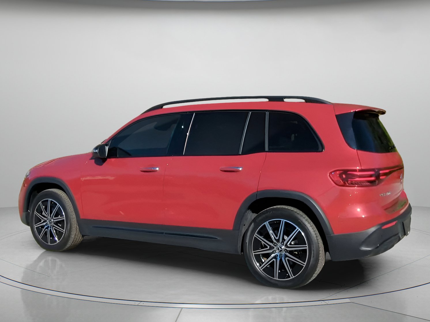 Used 2024 Mercedes-Benz EQB 300 4MATIC image 18