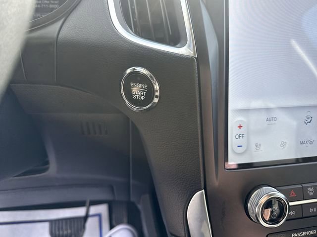 Used 2024 Ford Edge Titanium AWD/4WD image 17