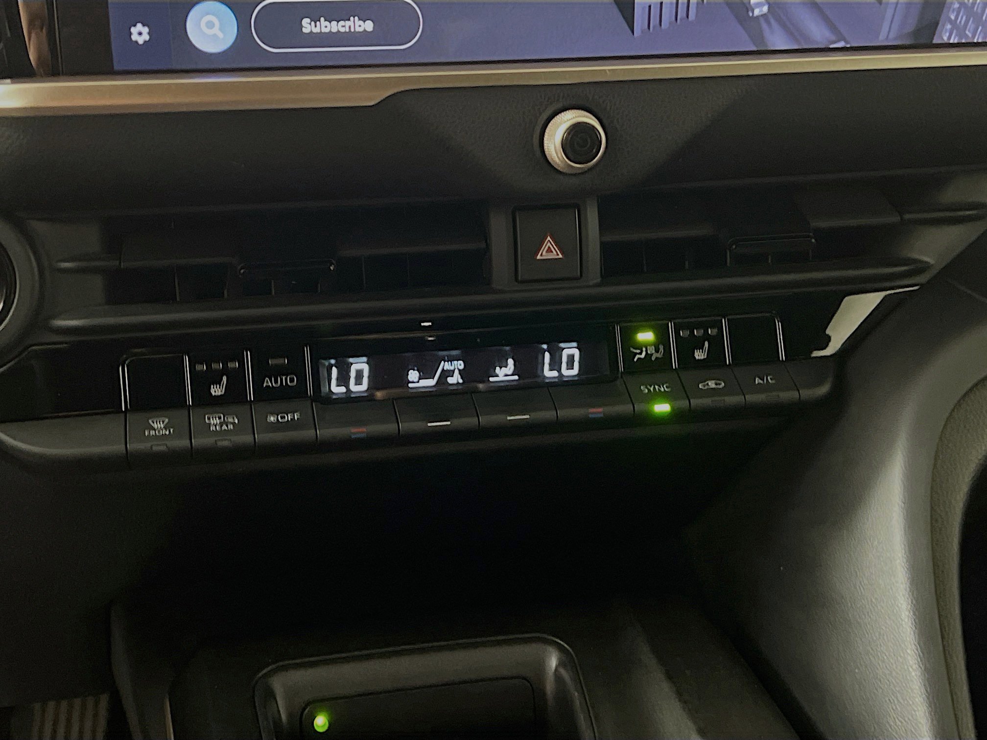 Used 2023 Toyota Crown XLE image 27