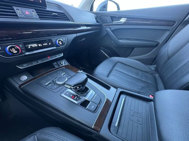 Used 2020 Audi Q5 2.0T Premium w/ Convenience Package AWD/4WD image 10