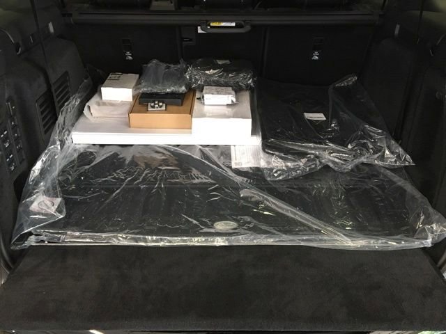 New 2023 Land Rover Discovery HSE R-Dynamic image 30