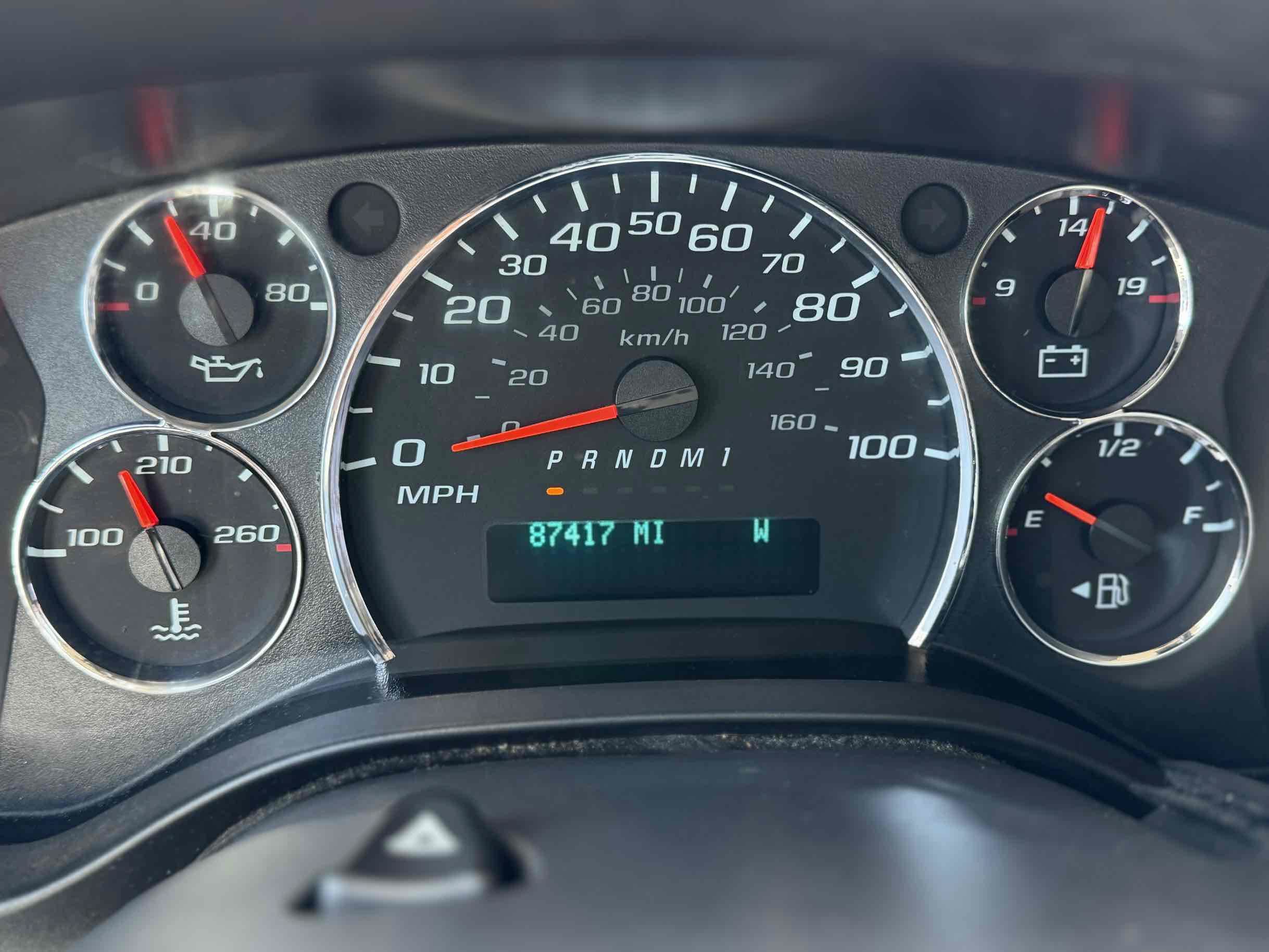 Used 2019 Chevrolet Express 3500 Extended w/ Driver Convenience Package RWD image 16