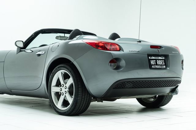 Used 2007 Pontiac Solstice Convertible w/ Premium Package RWD image 19