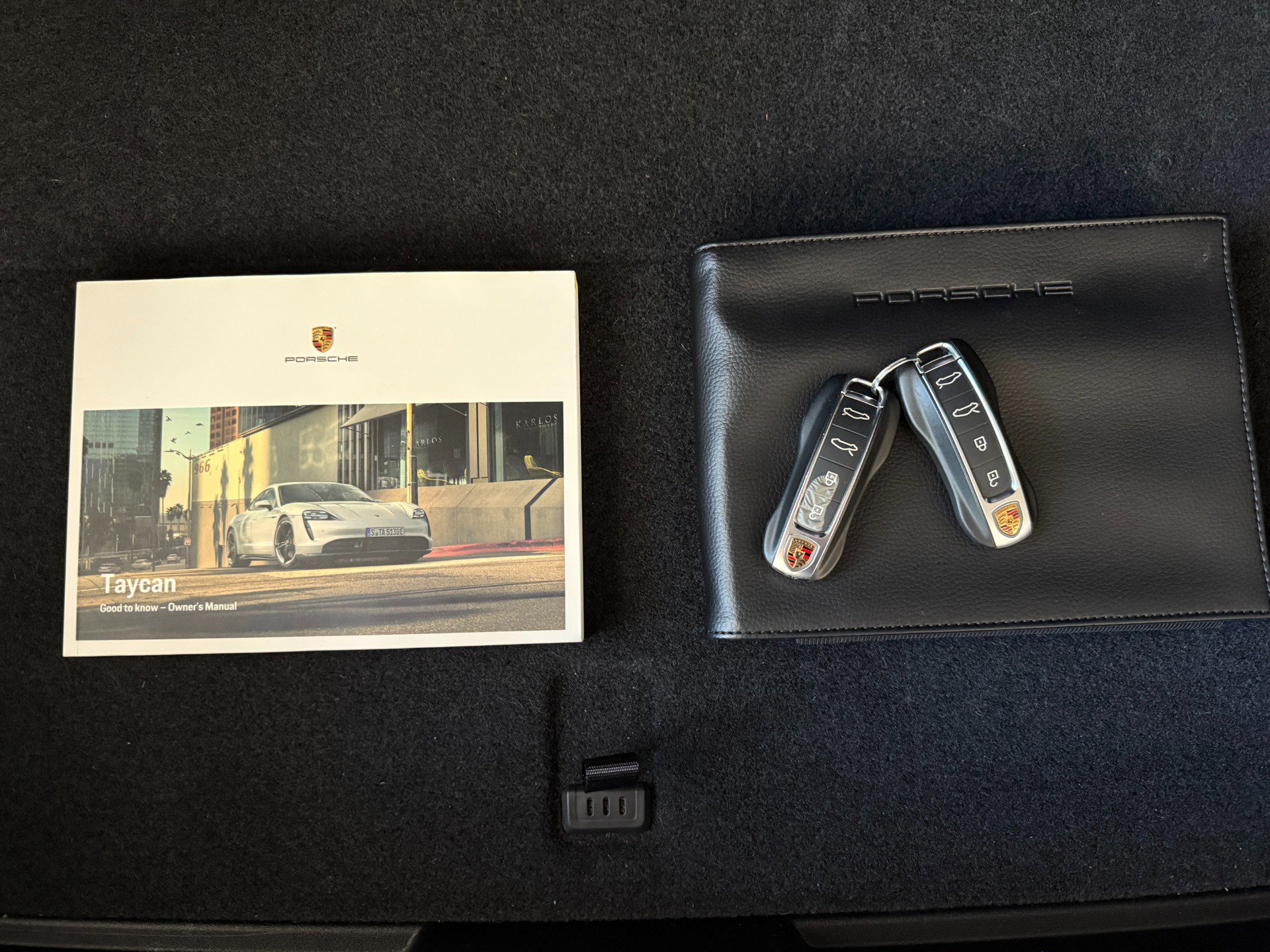 Used 2022 Porsche Taycan image 45