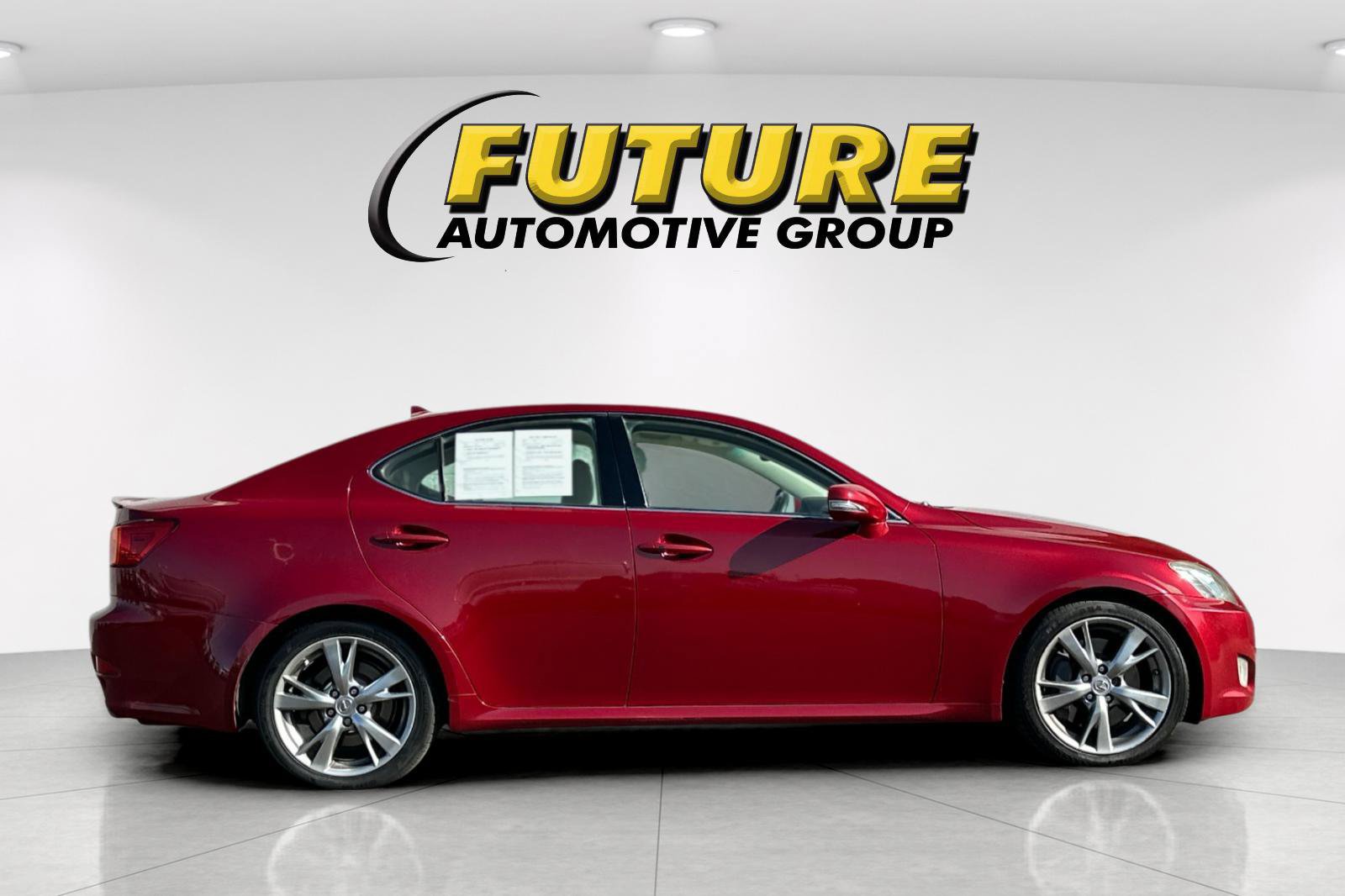 Used 2010 Lexus IS 350 RWD image 3