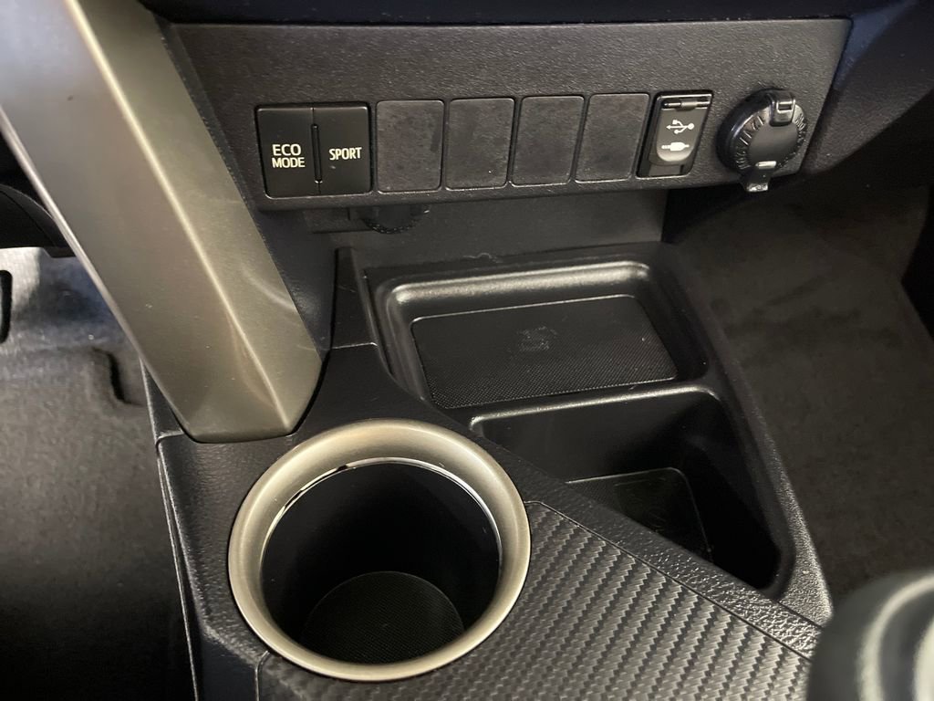 Used 2015 Toyota RAV4 XLE FWD image 30