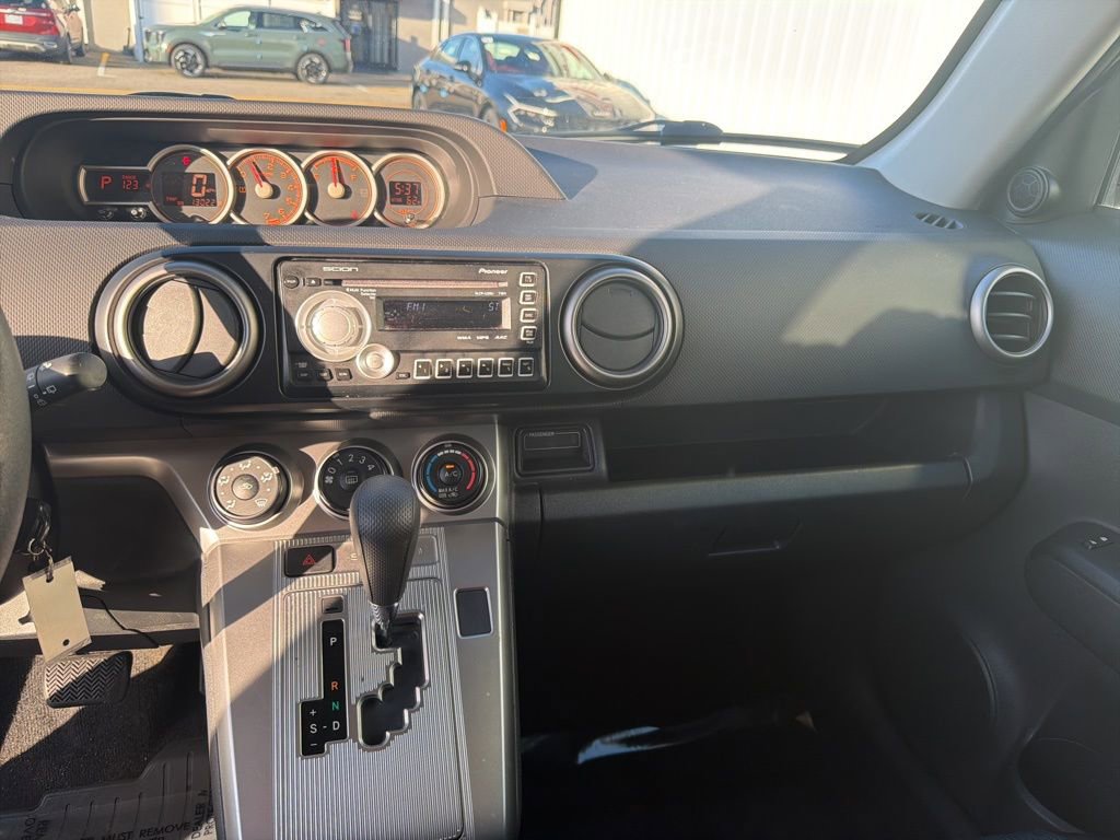 Used 2011 Scion xB image 17