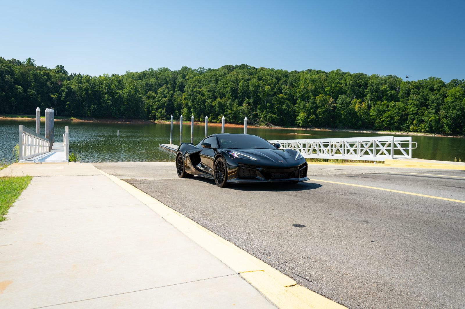 Used 2023 Chevrolet Corvette Z06 RWD image 6