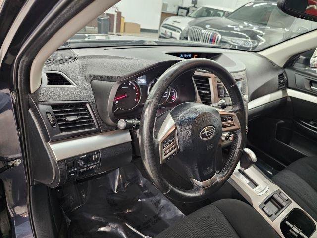 Used 2013 Subaru Outback 2.5i Premium AWD/4WD image 7