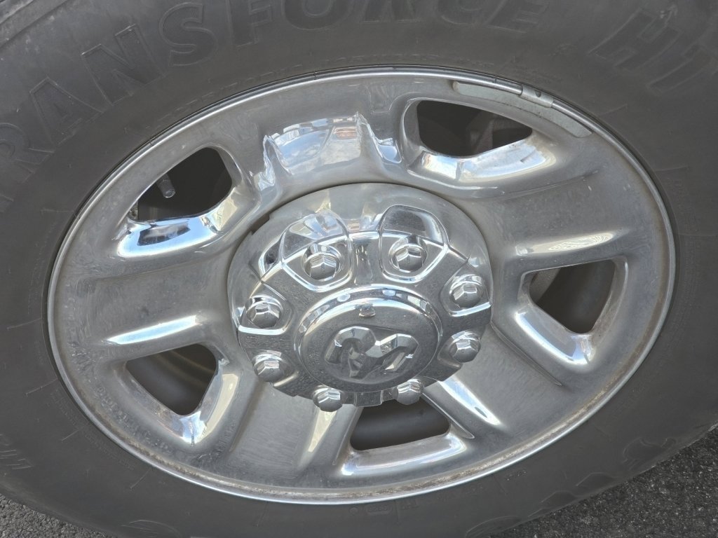 Used 2024 RAM 2500 Tradesman w/ Chrome Appearance Group image 33