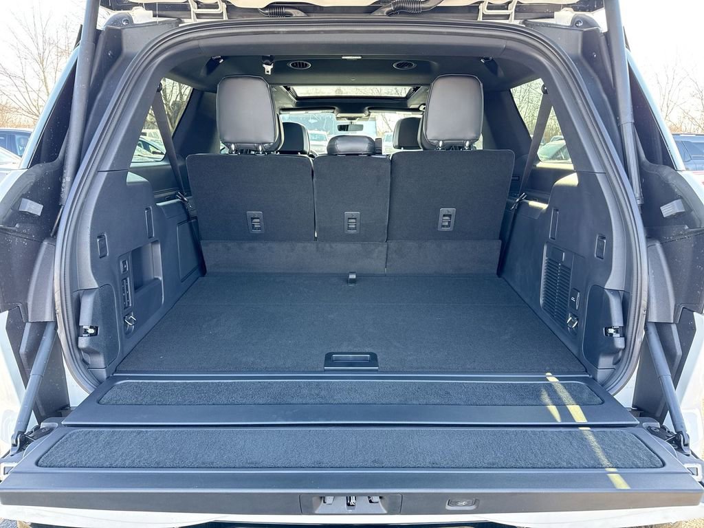 New 2026 Lincoln Navigator L Reserve w/ Jet Appearance Package image 25