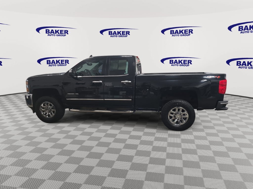 Used 2018 Chevrolet Silverado 2500 LTZ w/ Snow Plow Prep Package AWD/4WD image 8