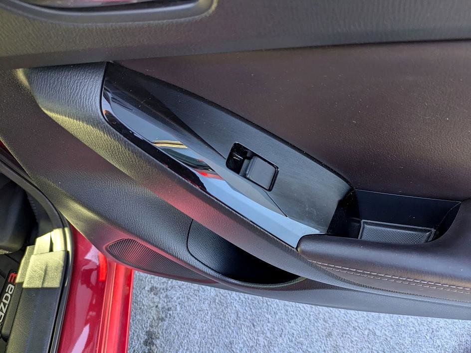 Used 2018 MAZDA MAZDA3 Touring image 31