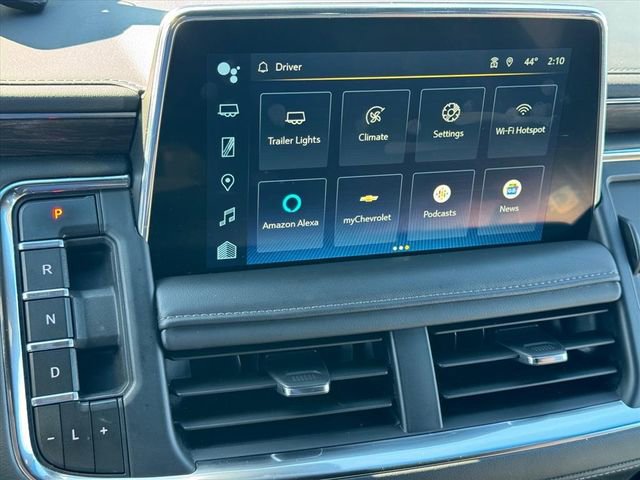 Used 2024 Chevrolet Suburban LT image 19