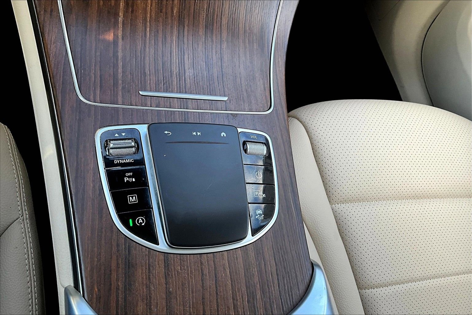 Used 2022 Mercedes-Benz GLC 300 4MATIC image 15