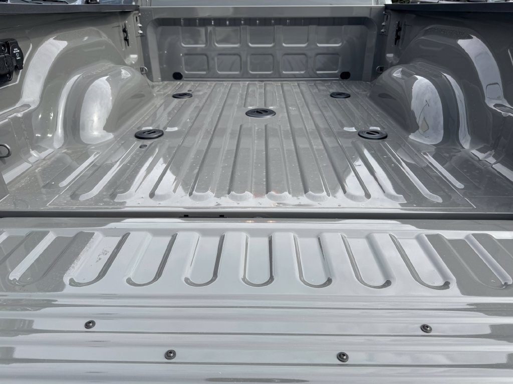 New 2027 RAM 3500 Big Horn AWD/4WD image 7