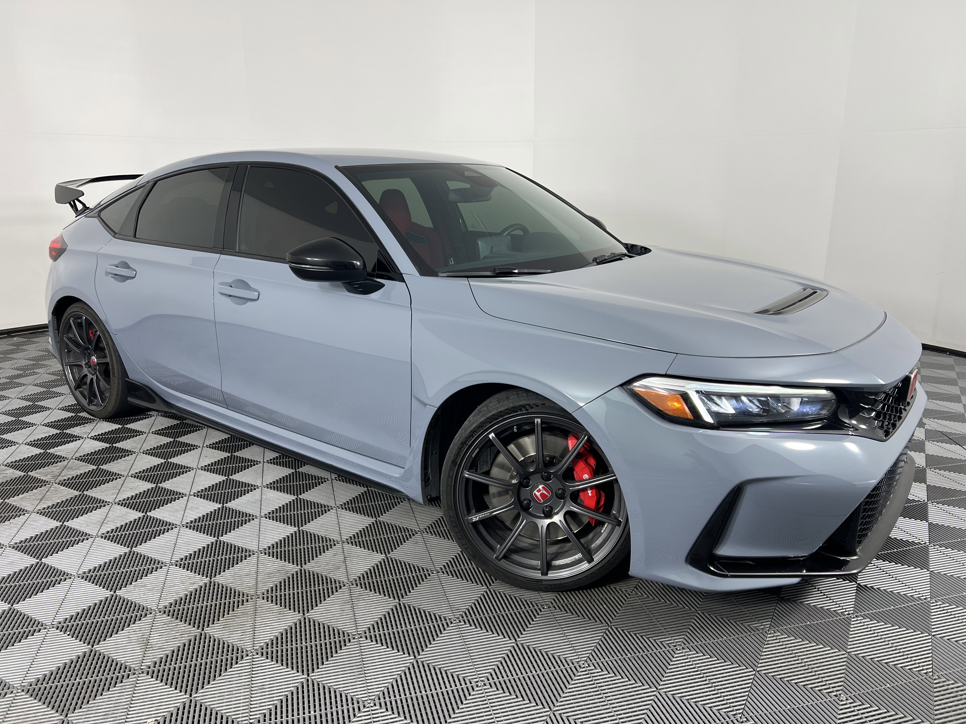 Used 2023 Honda Civic Type R image 2