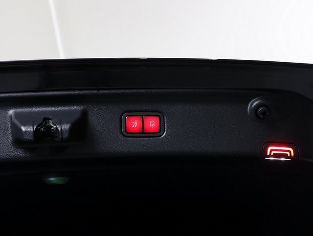 Certified 2022 Mercedes-Benz S 500 S 500 w/ AMG Line Package image 32