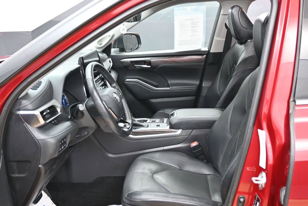 Used 2021 Toyota Highlander Platinum AWD/4WD image 17