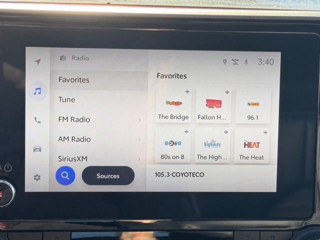 Used 2023 Toyota Highlander XLE image 26