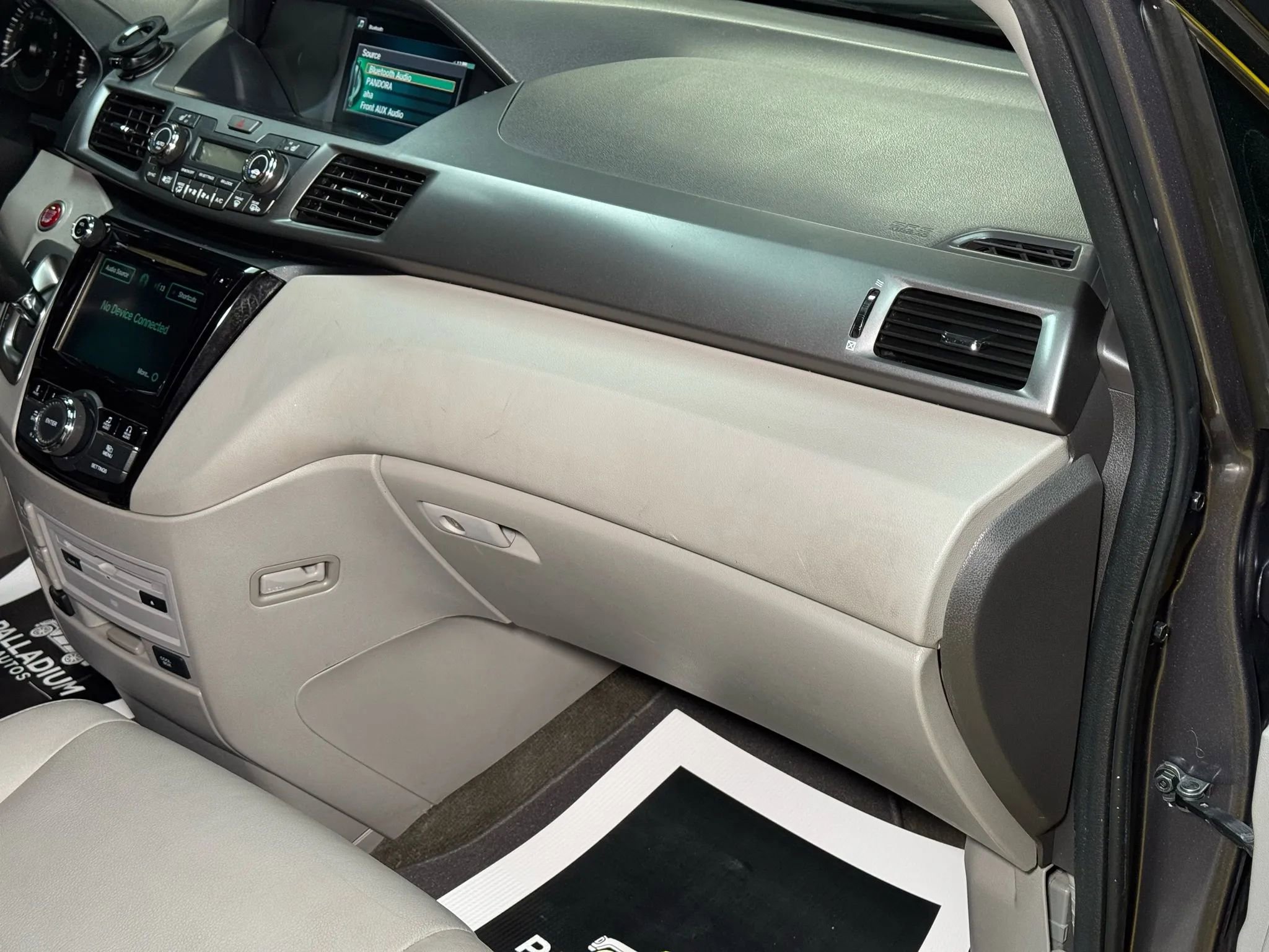 Used 2014 Honda Odyssey EX-L image 43