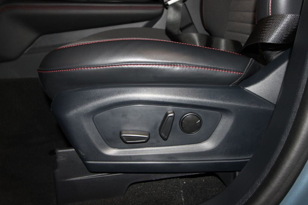 Used 2025 Ford Explorer ST-Line image 9