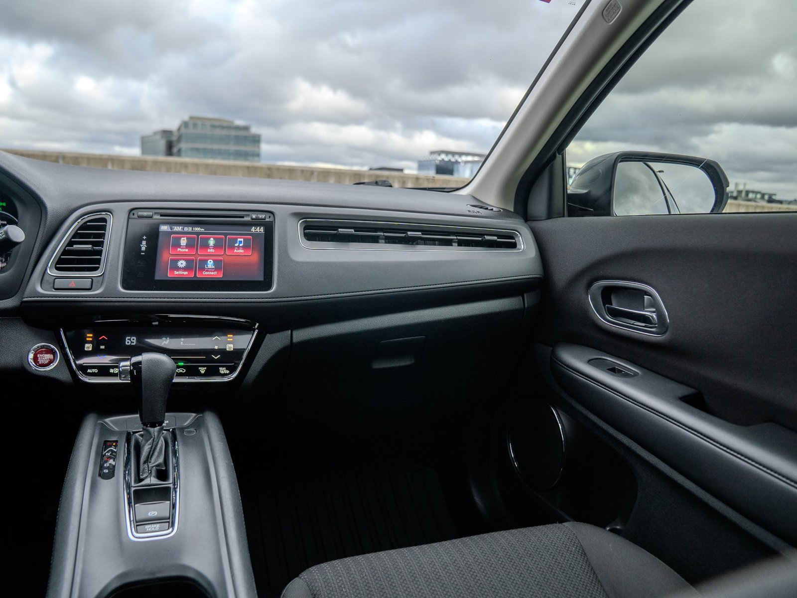 Used 2017 Honda HR-V EX image 23