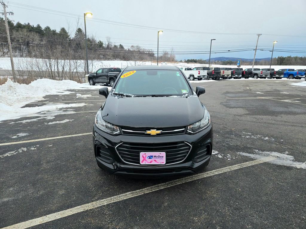 Used 2022 Chevrolet Trax LS w/ Tint and Cruise Package AWD/4WD image 2