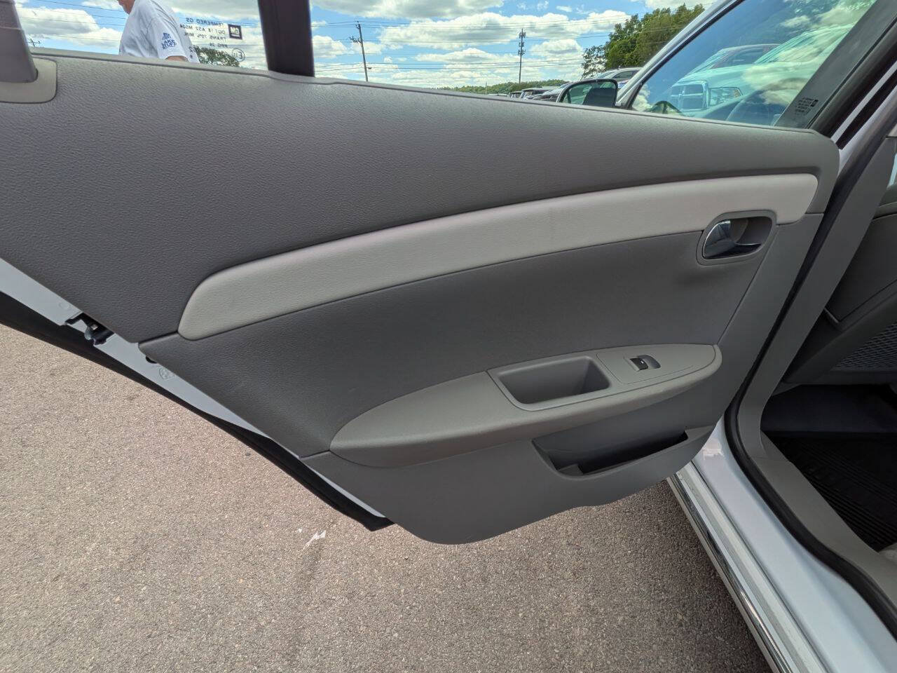 Used 2009 Chevrolet Malibu Hybrid FWD image 21