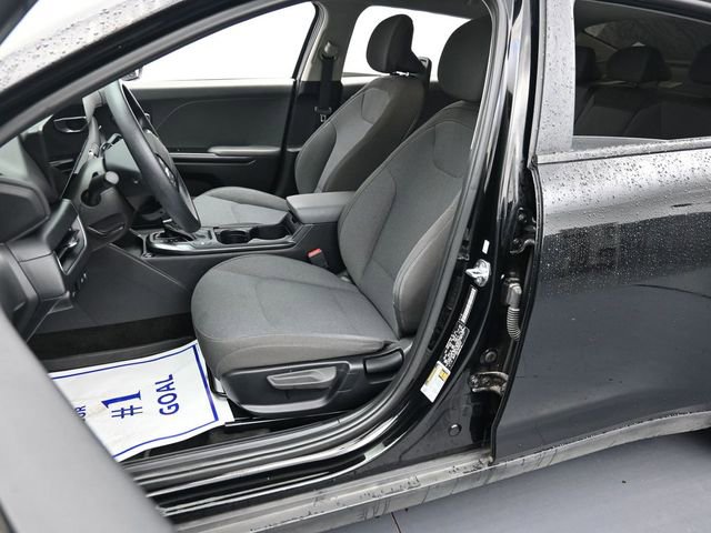Used 2025 Kia K4 LXS image 11