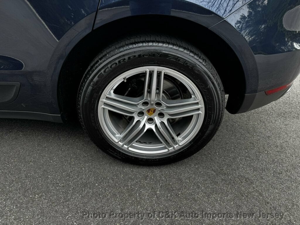 Used 2017 Porsche Macan AWD/4WD image 13