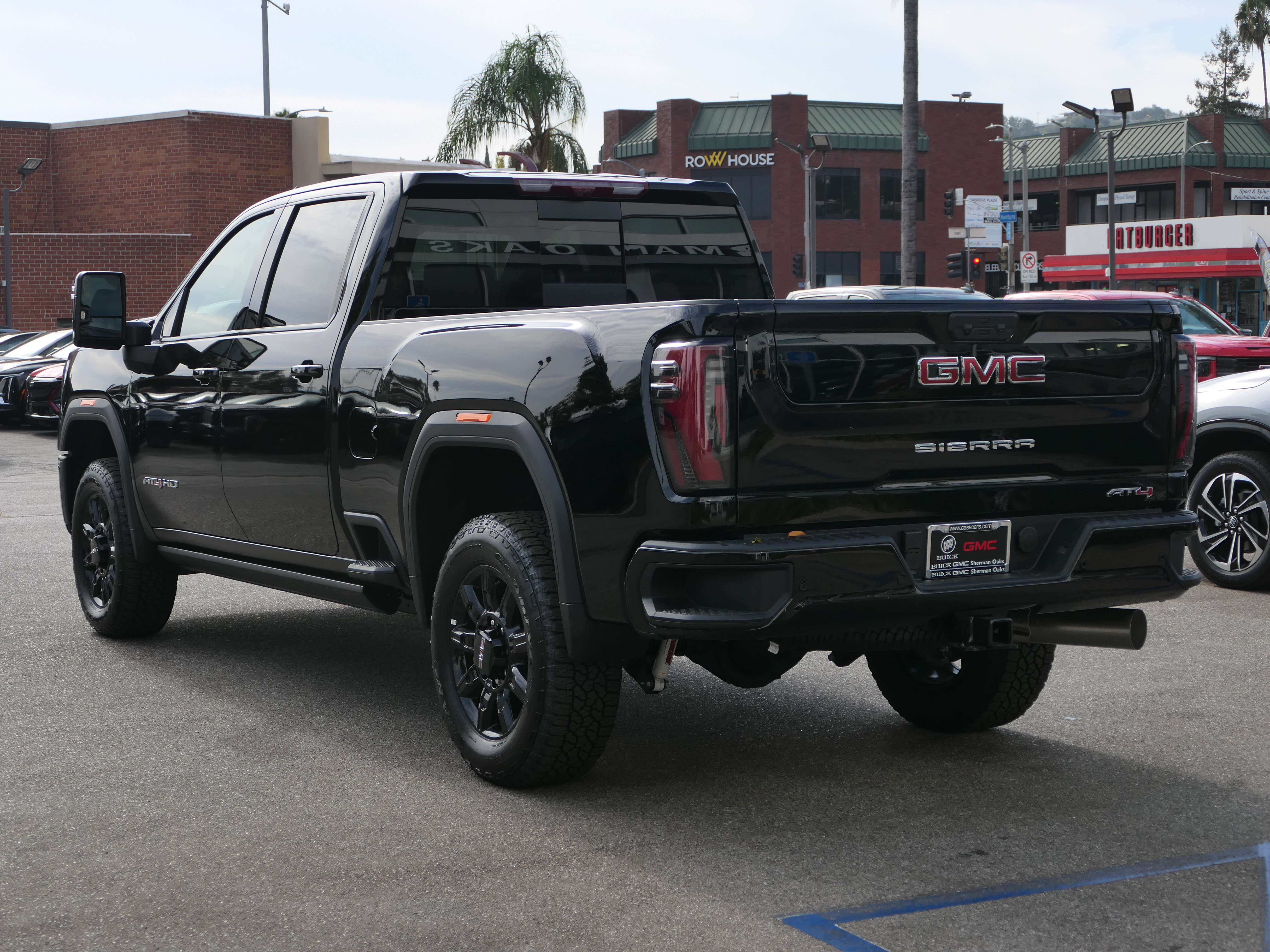 New 2026 GMC Sierra 2500 AT4 w/ AT4 Premium Plus Package AWD/4WD image 3