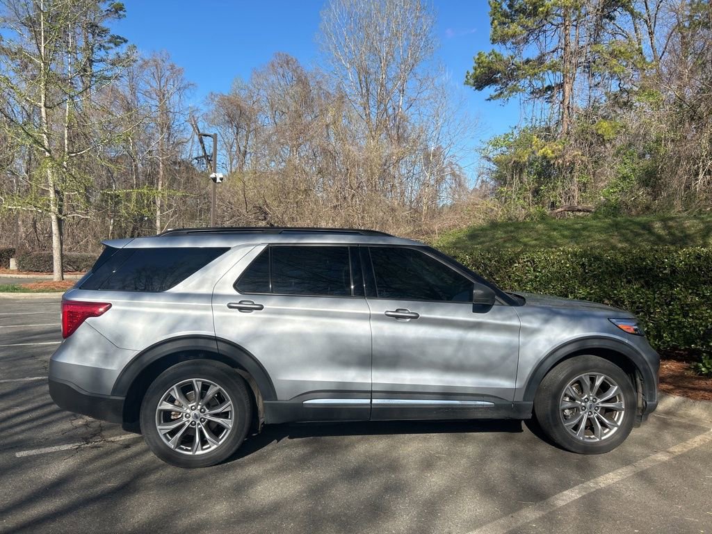 Used 2023 Ford Explorer XLT w/ Equipment Group 202A image 28
