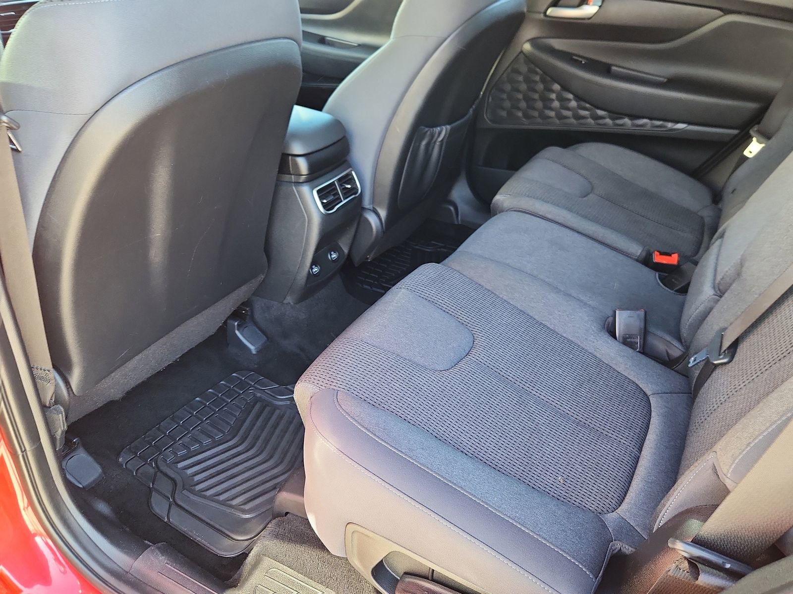 Used 2021 Hyundai Santa Fe SEL FWD image 11