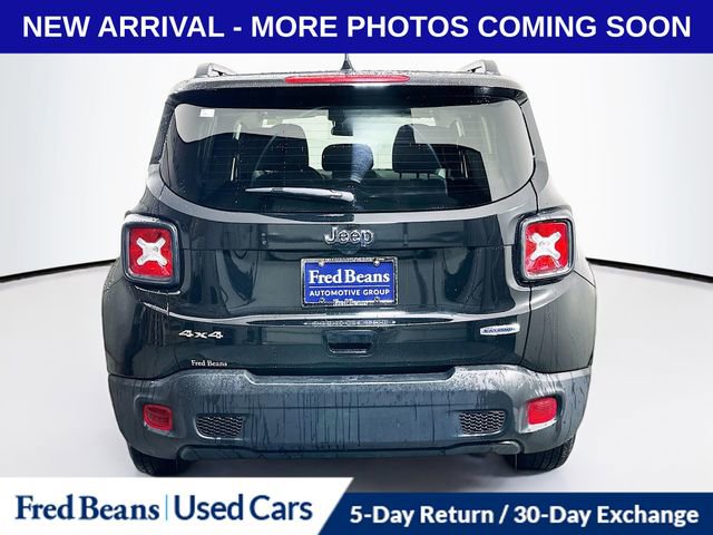 Used 2020 Jeep Renegade Latitude w/ Cold Weather Group AWD/4WD image 7