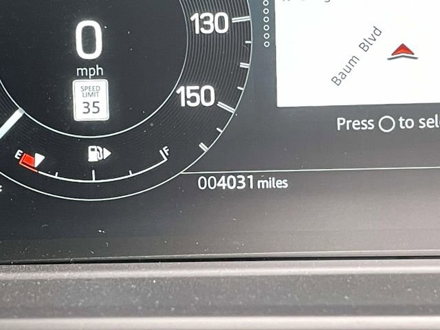 Used 2025 Land Rover Discovery Dynamic SE image 46