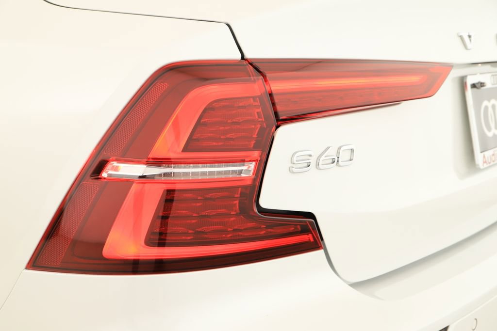 Used 2020 Volvo S60 T6 Inscription image 37