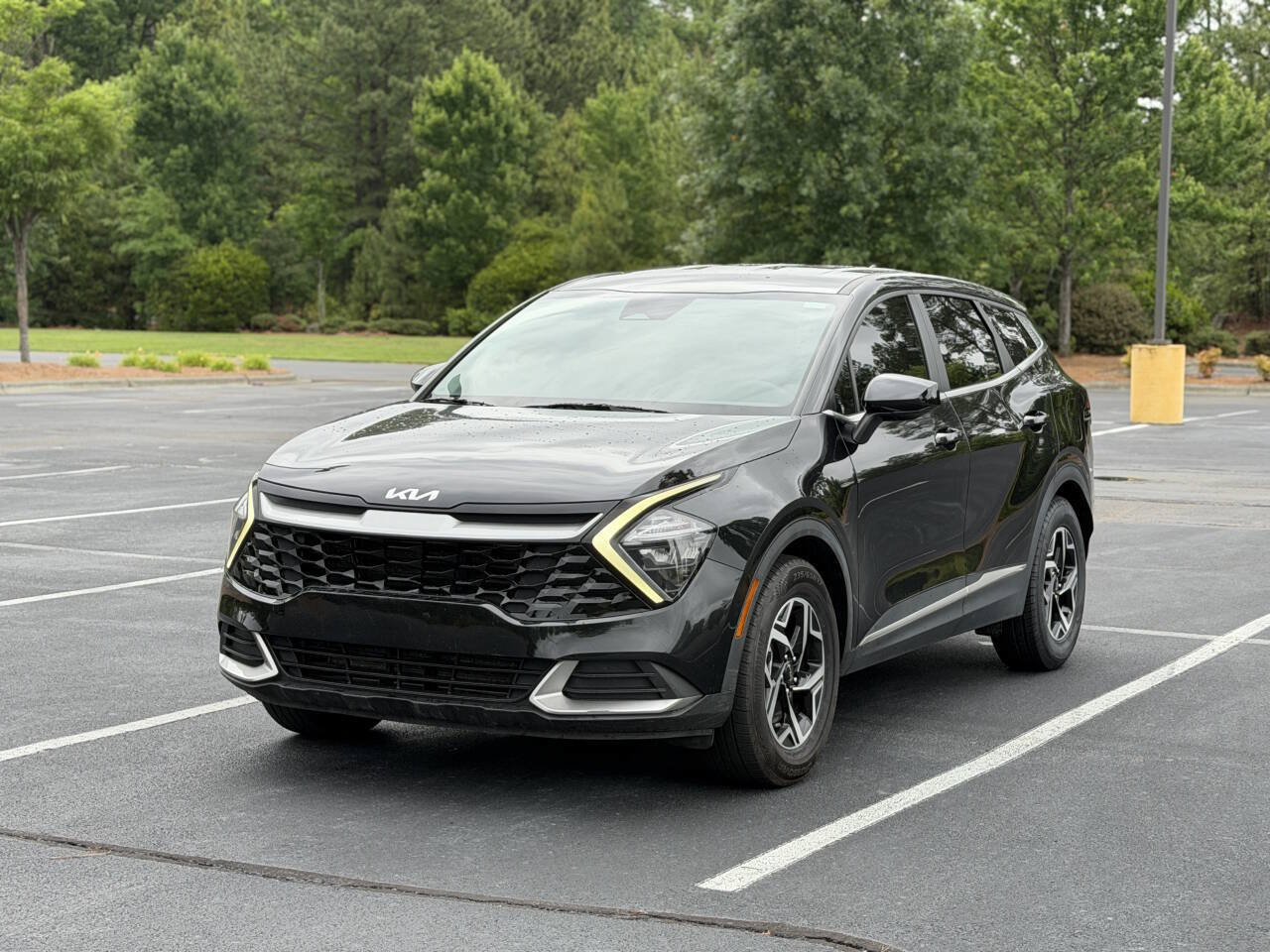 Used 2023 Kia Sportage LX FWD image 3