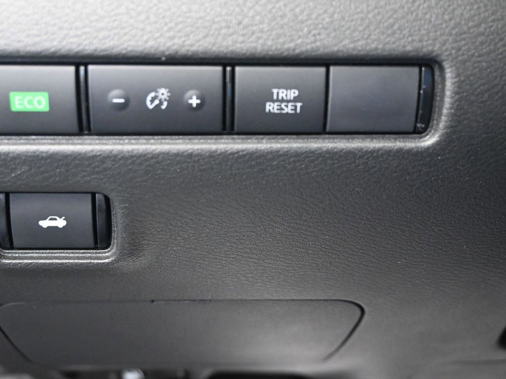 Used 2025 Nissan Sentra S image 26