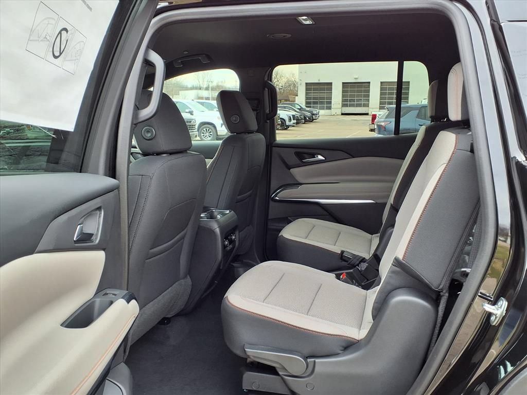 New 2026 Chevrolet Traverse LT w/ Driver Confidence Package AWD/4WD image 8