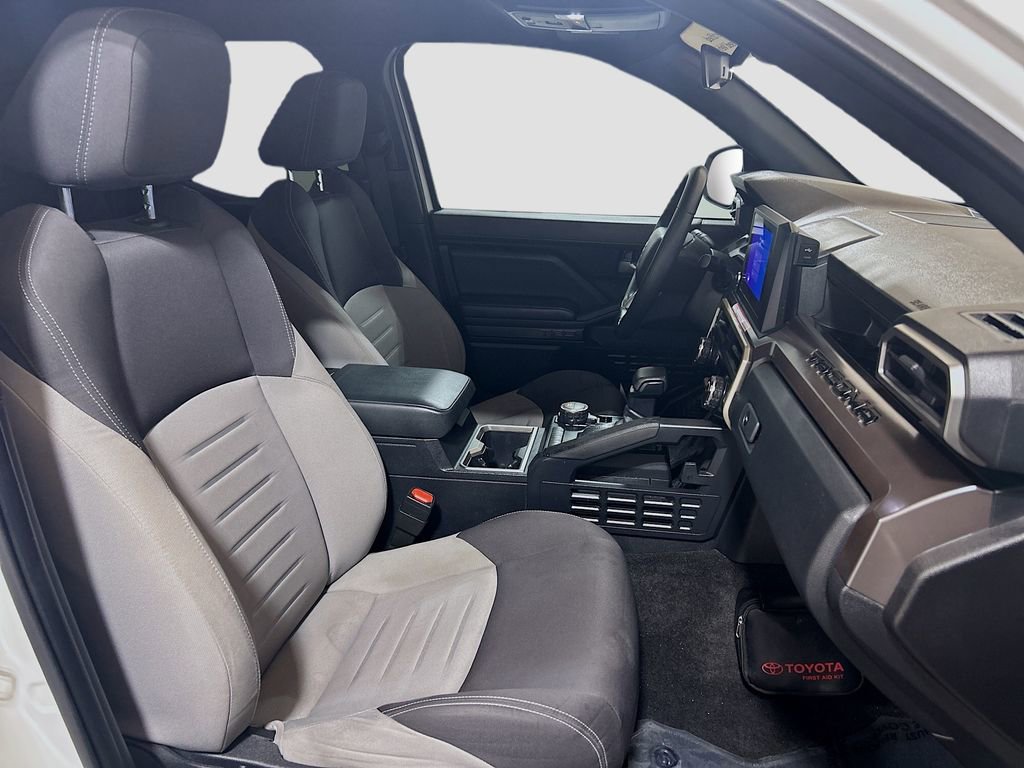 Used 2024 Toyota Tacoma TRD Sport AWD/4WD image 23