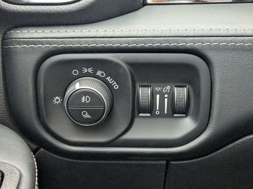 New 2026 RAM 2500 Limited AWD/4WD image 20