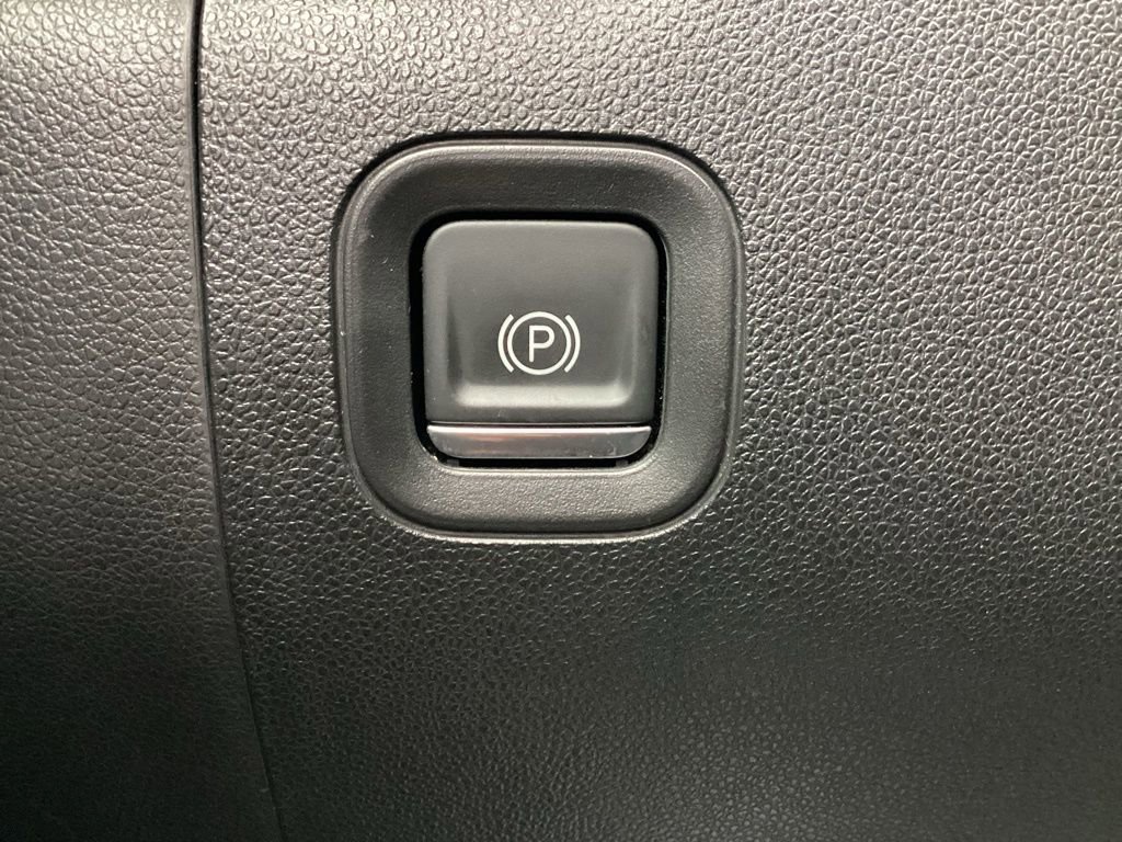 Used 2021 GMC Sierra 1500 Elevation image 27