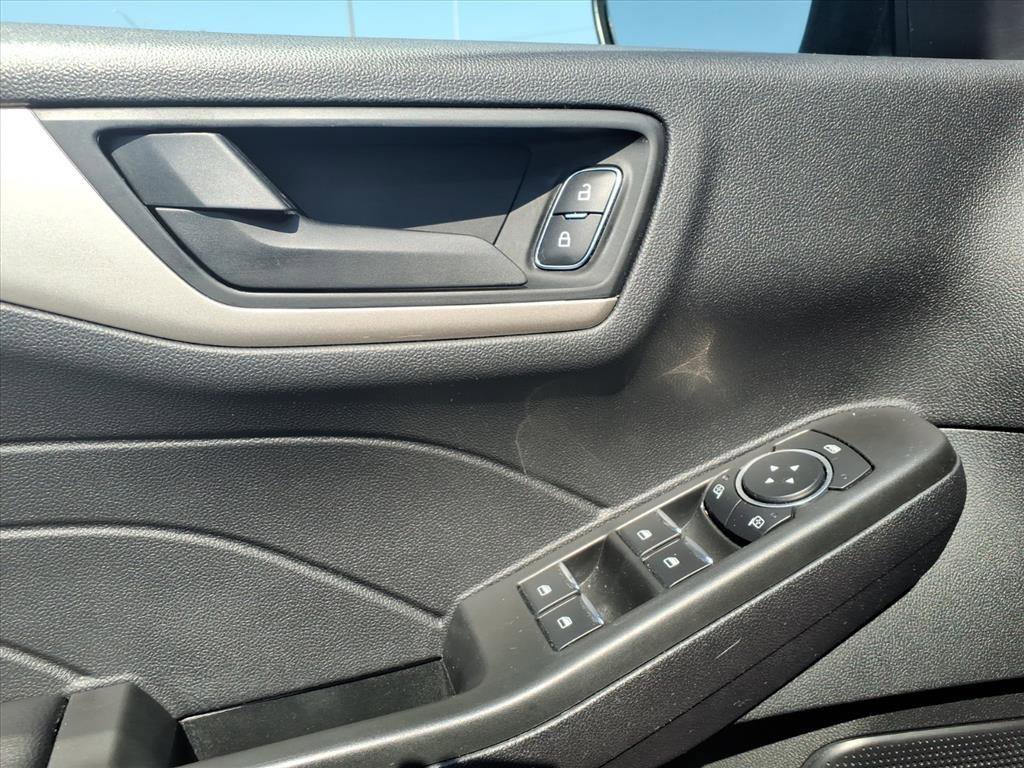 Used 2022 Ford Escape SE w/ Convenience Package image 6