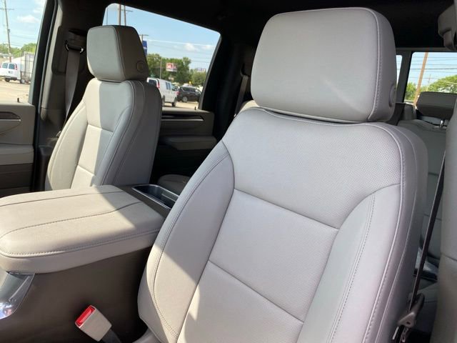 New 2026 Chevrolet Silverado 2500 LTZ w/ LTZ Convenience Package AWD/4WD image 15