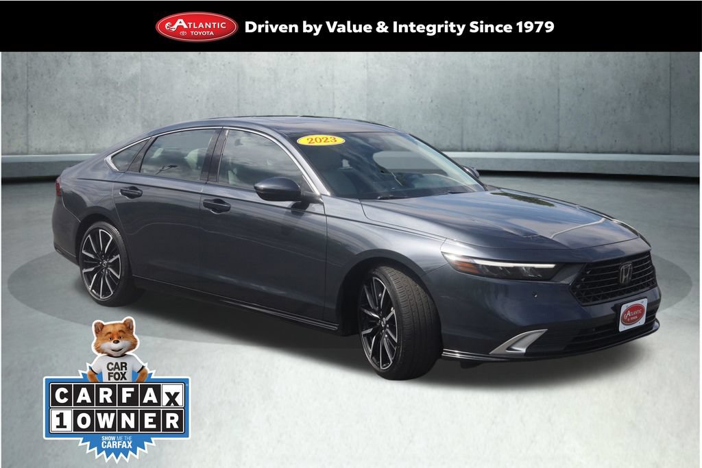 Used 2023 Honda Accord Touring image 1