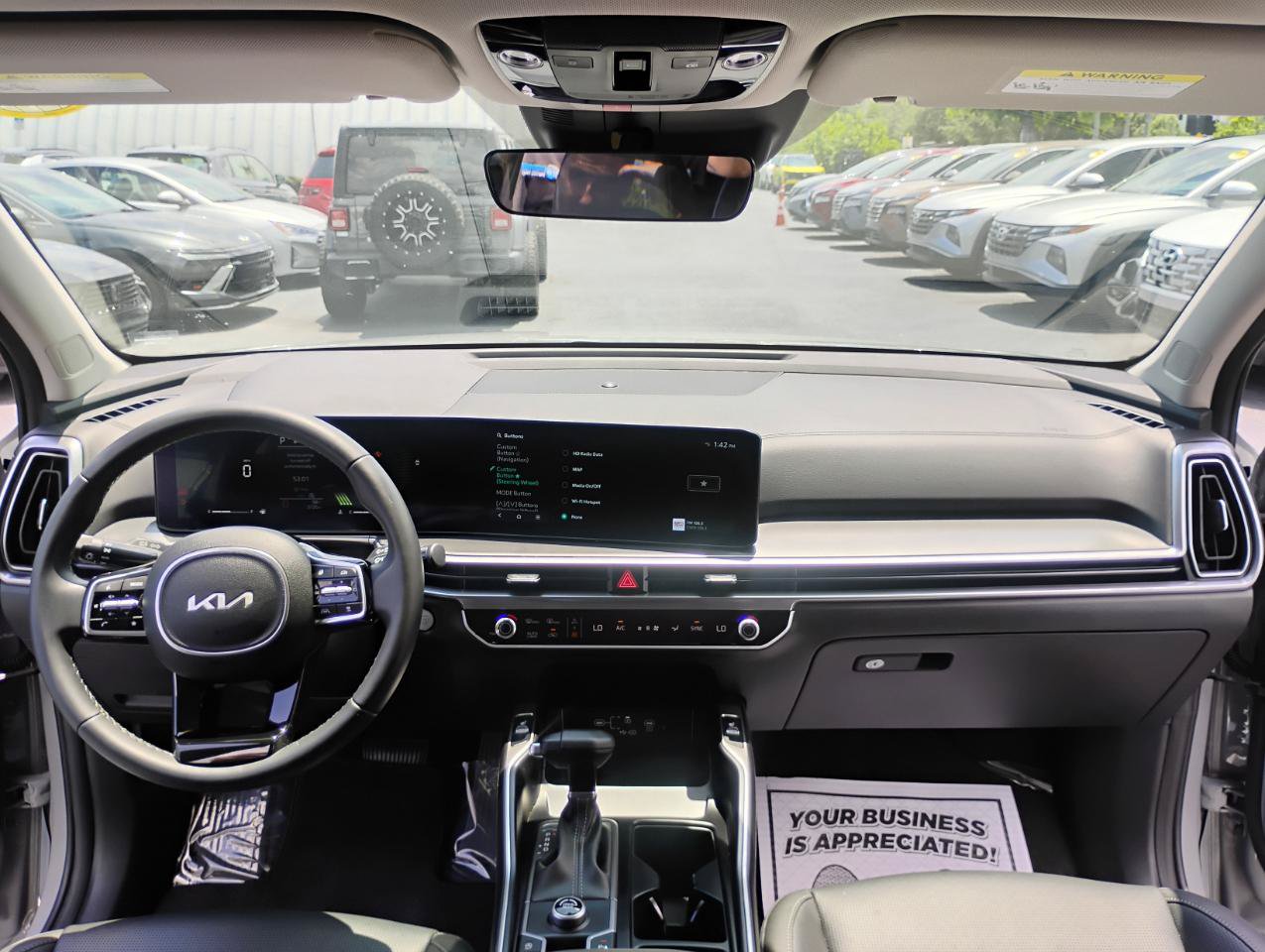 Used 2024 Kia Sorento S w/ Panoramic Sunroof Package FWD image 40