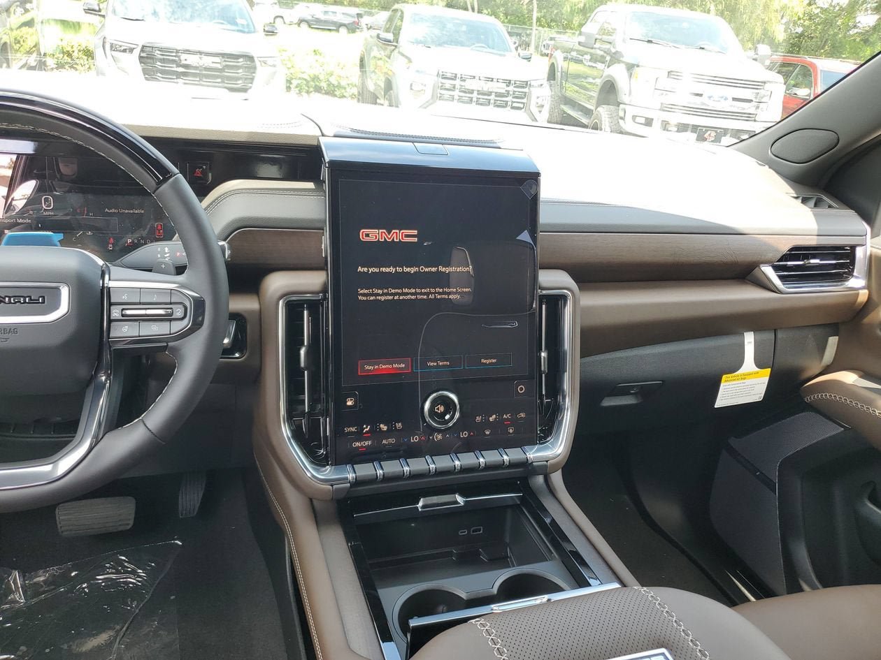 New 2026 GMC Yukon XL Denali Ultimate AWD/4WD image 14